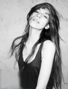 2012秋季流行发型唯美女生长发发型图片