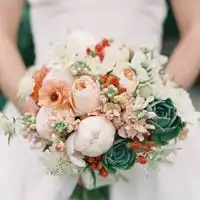 女生头像手捧花生活启示