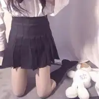 百褶裙头像