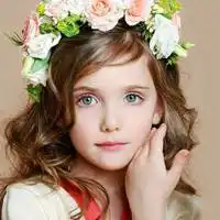 小女孩儿面朝大海的图片