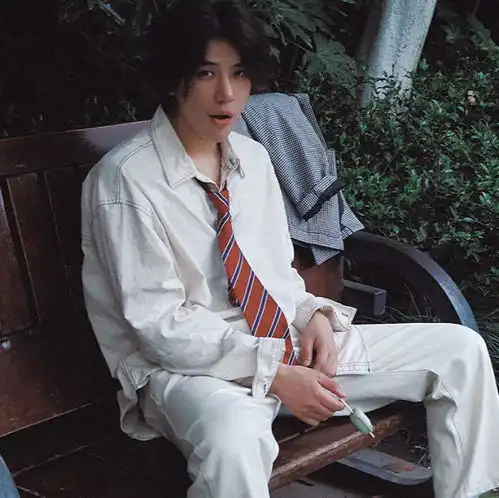 ins男女头像没有感情的爱情