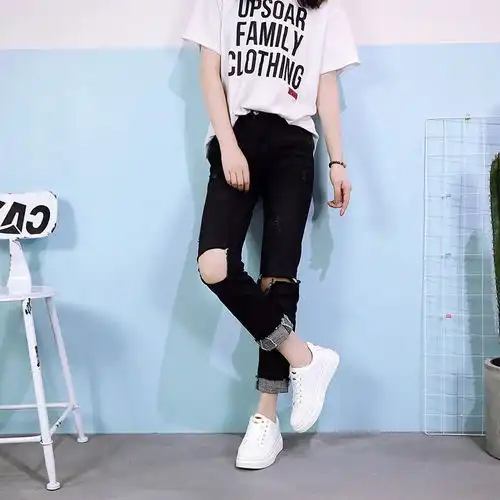 小白鞋是永恒经典,在初秋就脱颖而出,穿出女人小清新,美到飞起