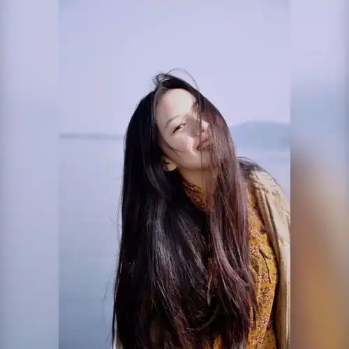你知道为什么她从不主动联系你吗