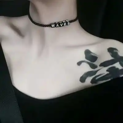 超拽女生头像不露脸目中