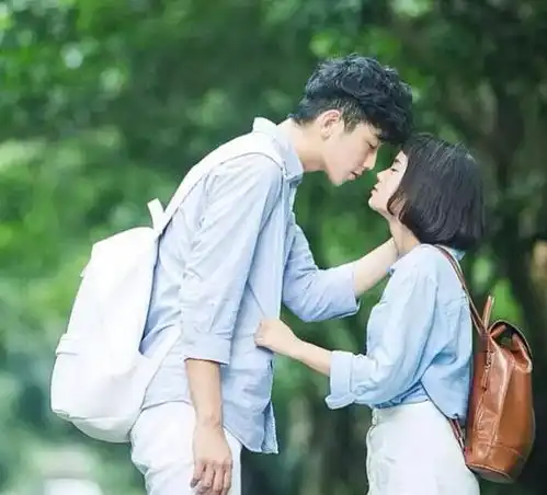 女孩侧脸头像竖屏壁纸情