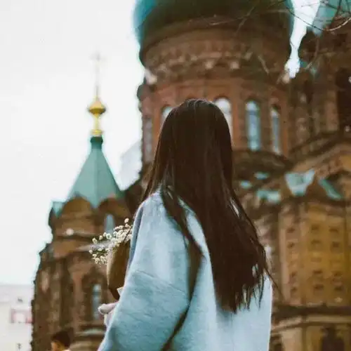 一拍照就容易表情尴尬怎么办随便学几招拍照美十倍