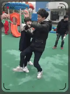 女孩打架