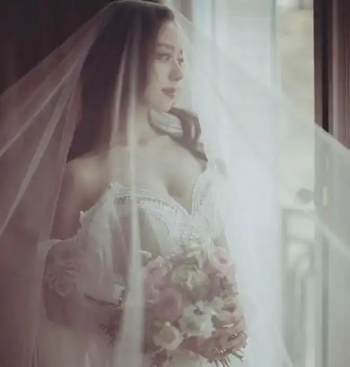 郎朗与小12岁的女友结婚,父亲曾扬言皇室公主才配得上我儿子