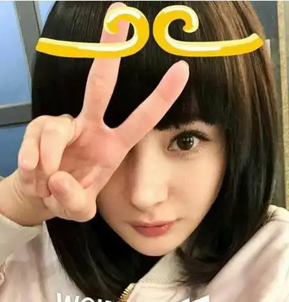 空气刘海虽然潮但这些女星更适合偏分刘海
