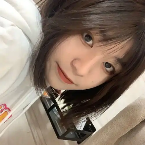 女生头像很多事猝不及防就变成大梦一场好像从来没有过