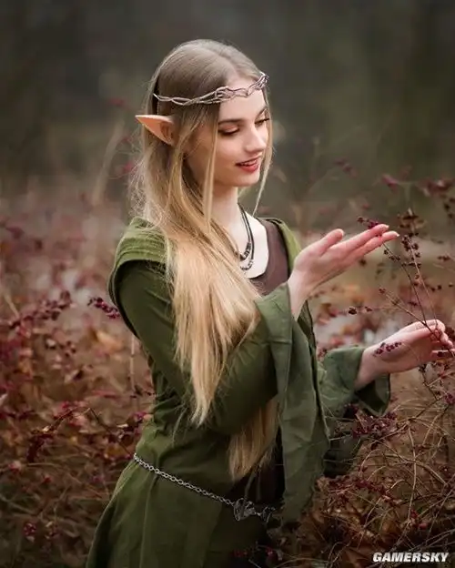 coser界的颜值天花板,23岁的她竟然长得像精灵一样美丽