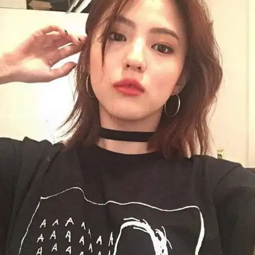 韩素希ins上该死的娘t氛围感,姐姐什么时候演姬片