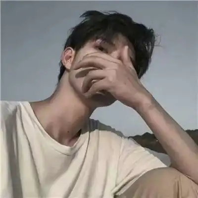 女生头像阳光干净正面同