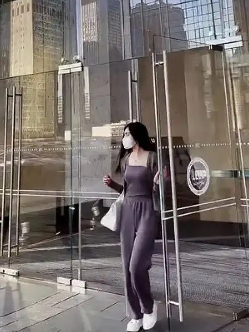 街拍大长腿街拍美女搭配展示搭配美女气质美女高跟鞋