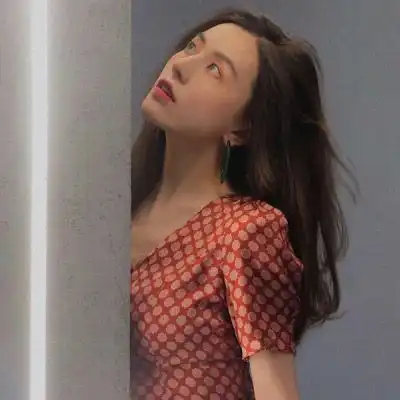 女神高冷图片头像侧脸伤感女头像背影侧脸图片