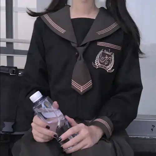 有没有那种穿jk的女头像