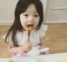 这个小女孩叫什么名