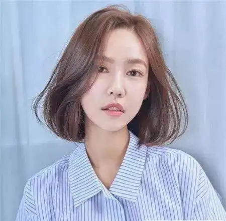 齐肩烫头发短发图片适合大脸女生
