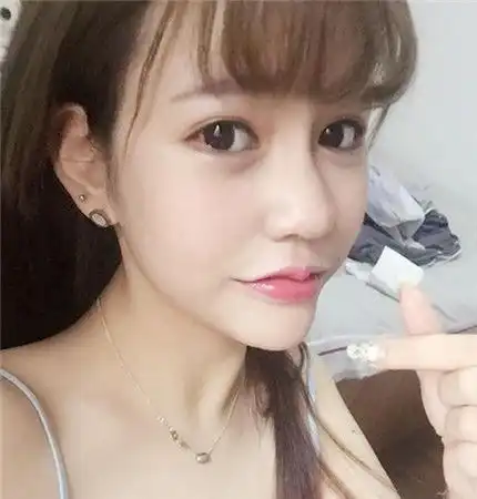 变形记成了变脸记,曾经的陈佩雯逆袭成女神,家里这么有钱