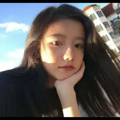 微信头像女生气质淡雅显成熟稳重
