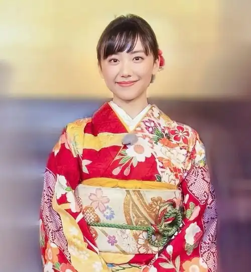 芦田爱菜母亲头像
