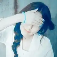 此图原图和配对的情头也要原图如果找不到原图可以给下面带字的头像,最主要是凑好一对