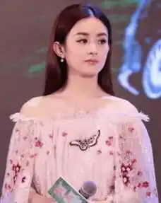 春晚张小斐粉色大衣火了赵丽颖粉色少女,刘亦菲依然仙气满满