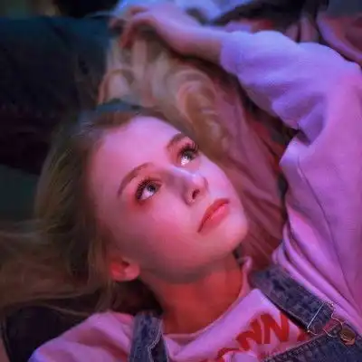 微信女生头像欧式,没有倾国倾城的容貌但是也漂亮