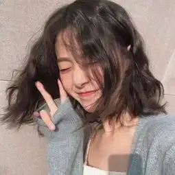 付胤干净玩网优质女生高清头像.