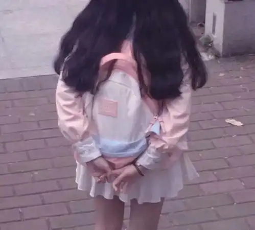 酷酷的不露脸女生头像,酷酷的网名id