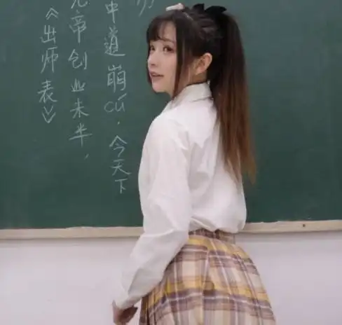 公务员待遇又有提升,多个部门将统一服装每人领3套,老师有份吗