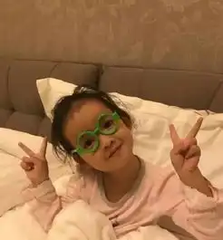 以为贾静雯女儿够漂亮了,看到聂远女儿才明白星二代也可以这么美