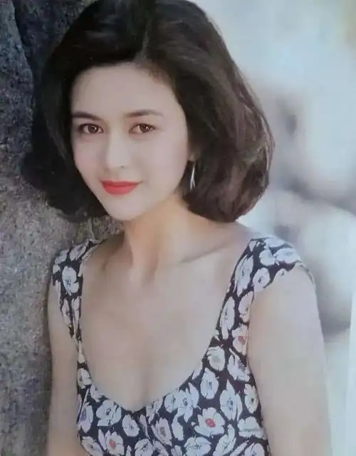 香港顶级富商刘銮雄,娱乐圈美女的集邮之旅