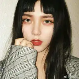 这个妹子是谁有没有微博