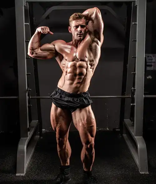 ig健身网红运动员被女友爆料与跨性别人士打情骂俏