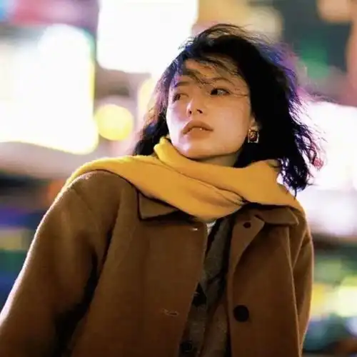 真人女生头像我想安静的难过,心存感激的生活