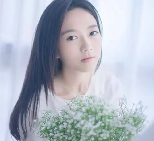 十八女生漂亮头像油漆