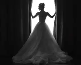 女生遭闺蜜嫌弃胖从130多斤减到88斤惊呆室友