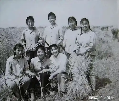 女知青返城时抛夫弃子,时隔48年后,前往陕北找儿子却被赶出家门