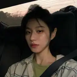 头像我活得也不容易没必要讨你开心