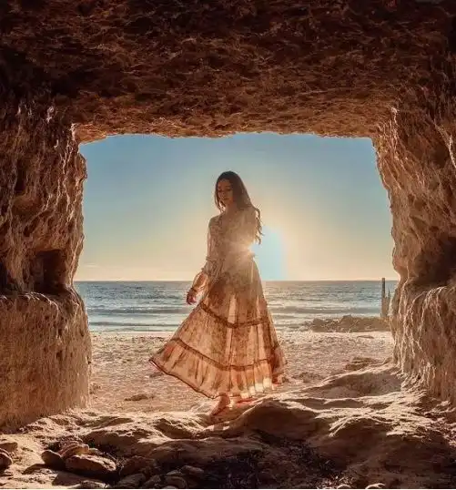 华裔混血美女免费环游世界还能年入百万登上富豪榜