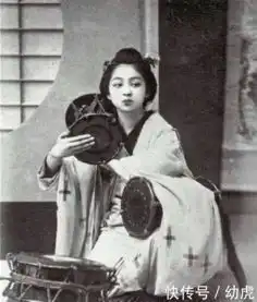 日本老照片穿和服的美女,图3像新龙门客栈中的林青霞