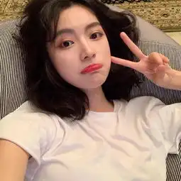 女生头像喜欢大概就是在所难免,覆水难收,竭力想要占有