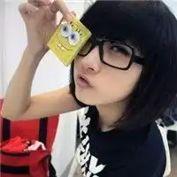 戴眼镜少女头像图片