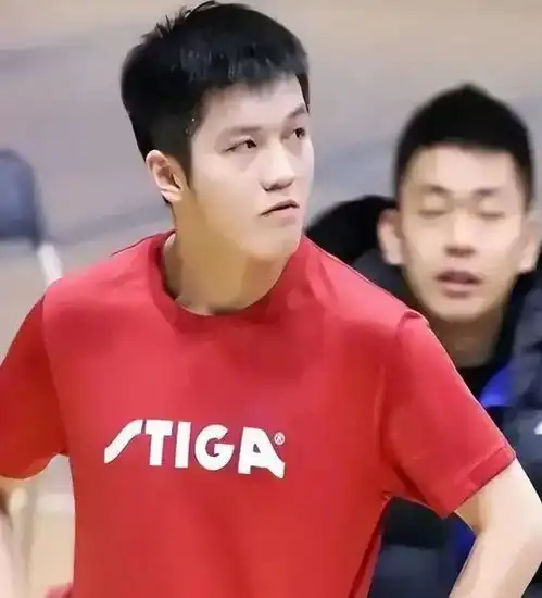 小胖樊振东疑恋情曝光,女方来头不小网友磕死了