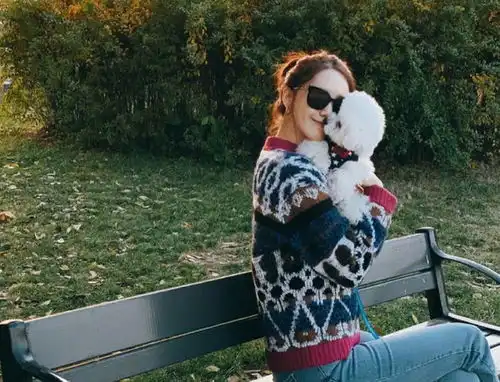 林允儿气质太好简单穿搭都美出新高度,谁看得出她30岁了