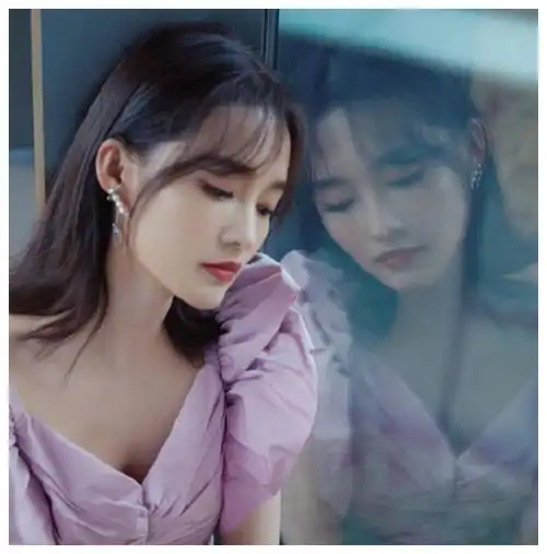 暗调的头像女李沁