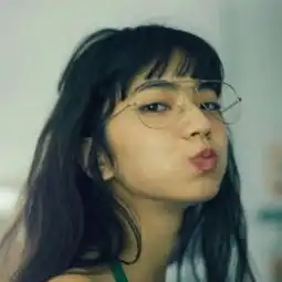 头像女生日韩小松菜奈