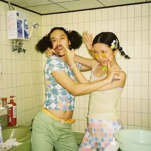 ztrend新生女性摄影师作品中的女性凝视