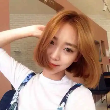 jk制服女生头像锁骨剪短